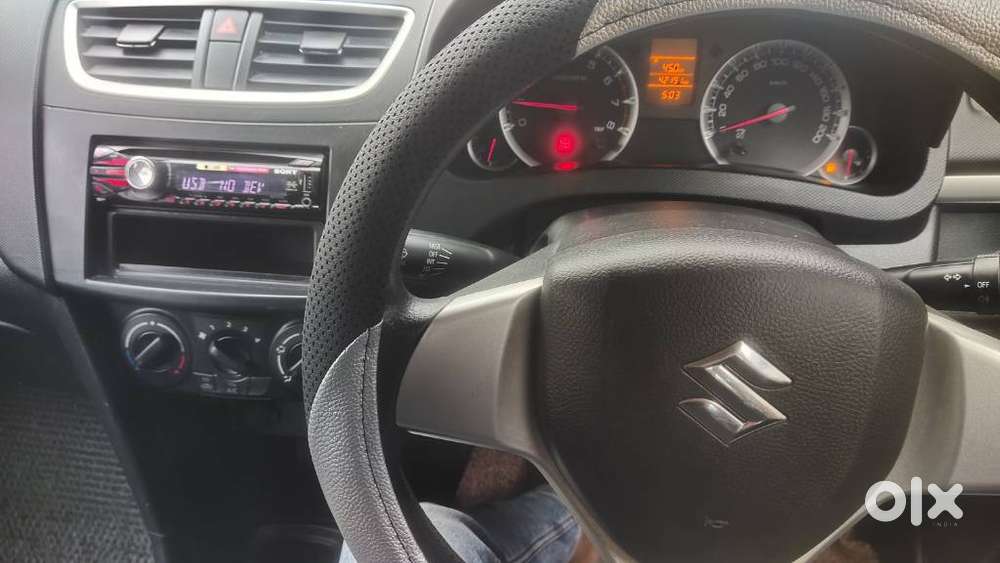 Maruti Suzuki Swift Vxi, 2012, Petrol