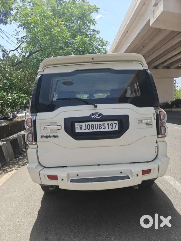 Mahindra Scorpio 2015 Diesel 175000 Km Driven
