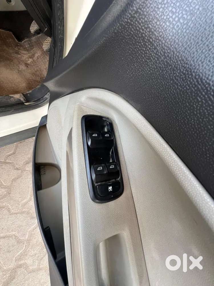 Ford Ecosport 2014 Petrol 61000 Km Driven Vimo Puc Chalu