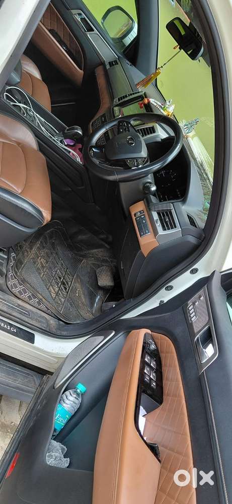 Mahindra Alturas G4 Petrol 2021