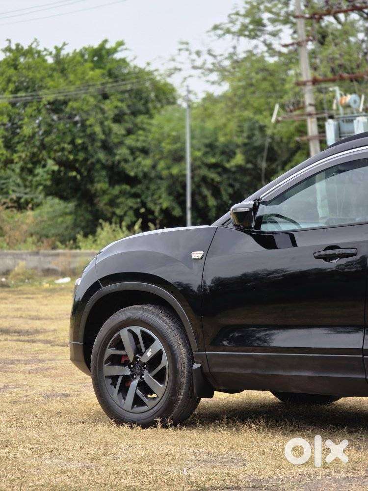 Tata Safari 2.0 Xz Plus Dark Edition, 2023, Diesel