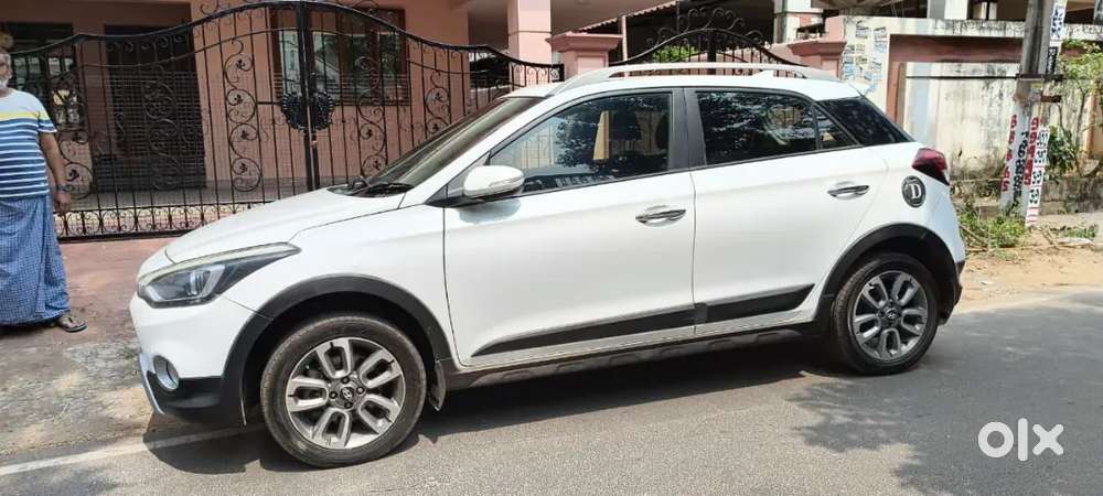 High End Version Hundai I20 Active, Well Maintained, Zero Complaints