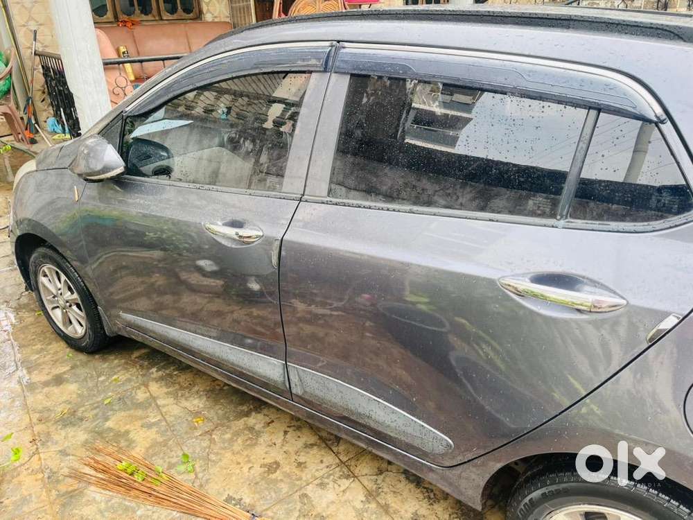 Hyundai Petrol Manual 2016
