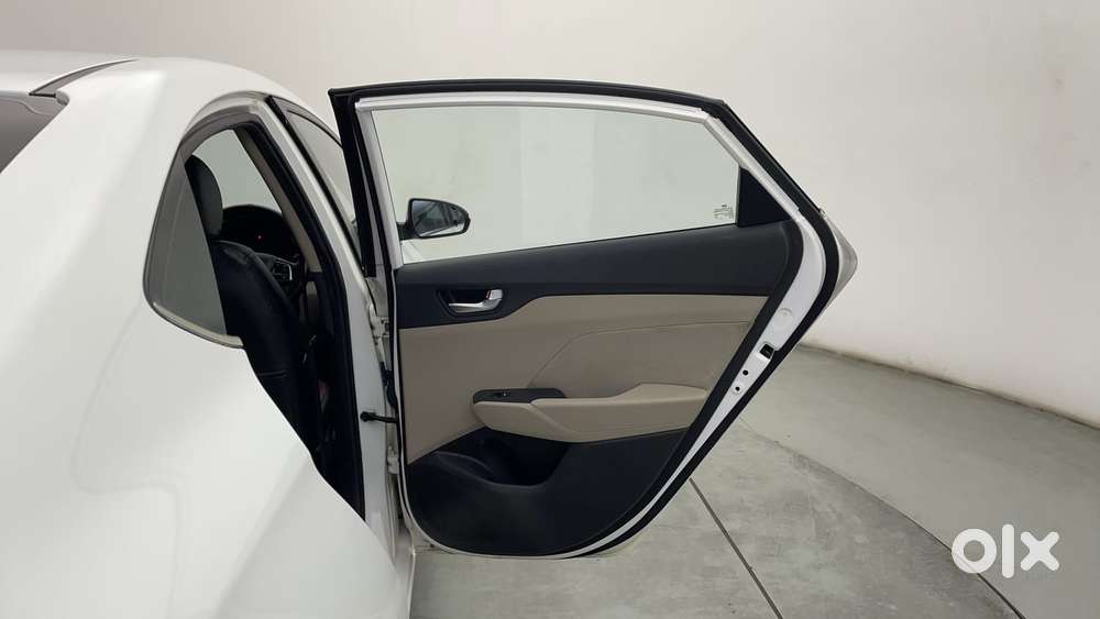 Hyundai Verna [2015-2017] Fluidic 4s 1.6 Crdi Sx (o) At, 2018, Petro..