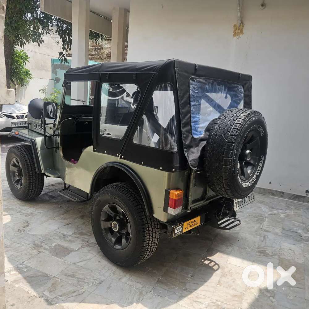 Mahindra Jeep Classic 2000
