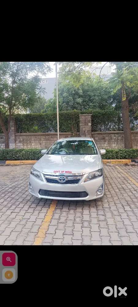 Toyota Camry 2015 Showroom Maintained, Hybrid Battery Replaced Hybrid