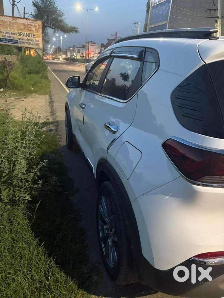 Kia Petrol Manual 2023