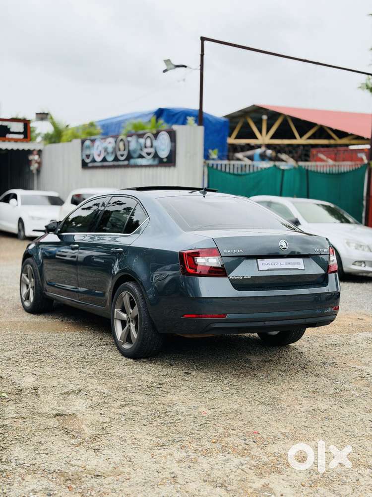 Skoda Octavia 1.8 Tsi Style At, 2017, Petrol