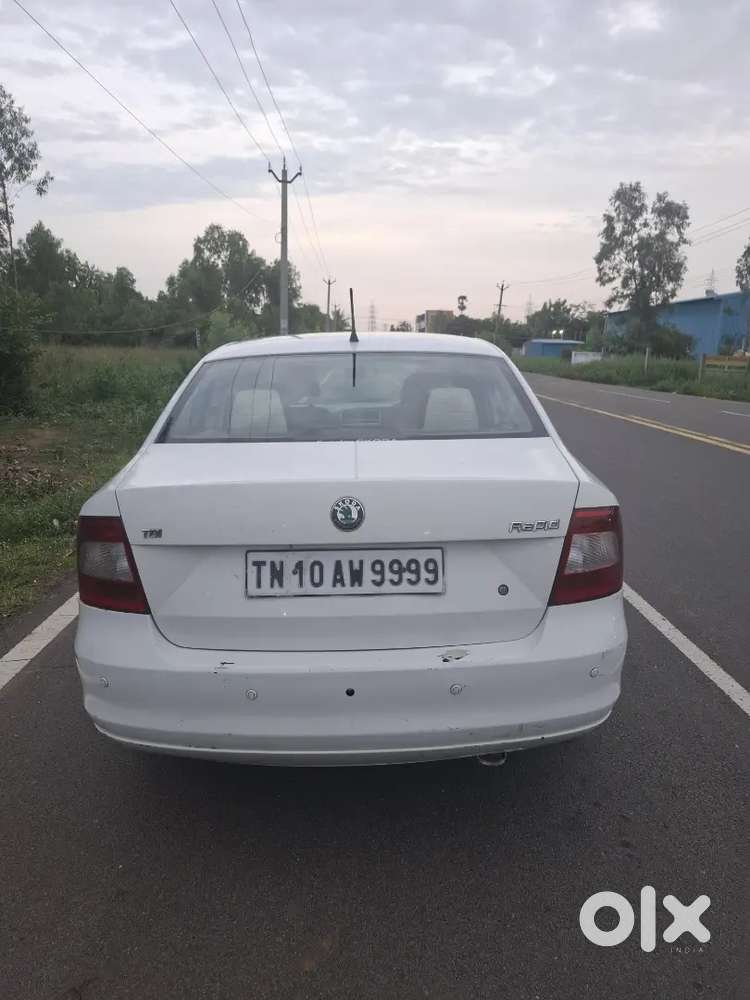Skoda Rapid 1.6 Elegance 2013