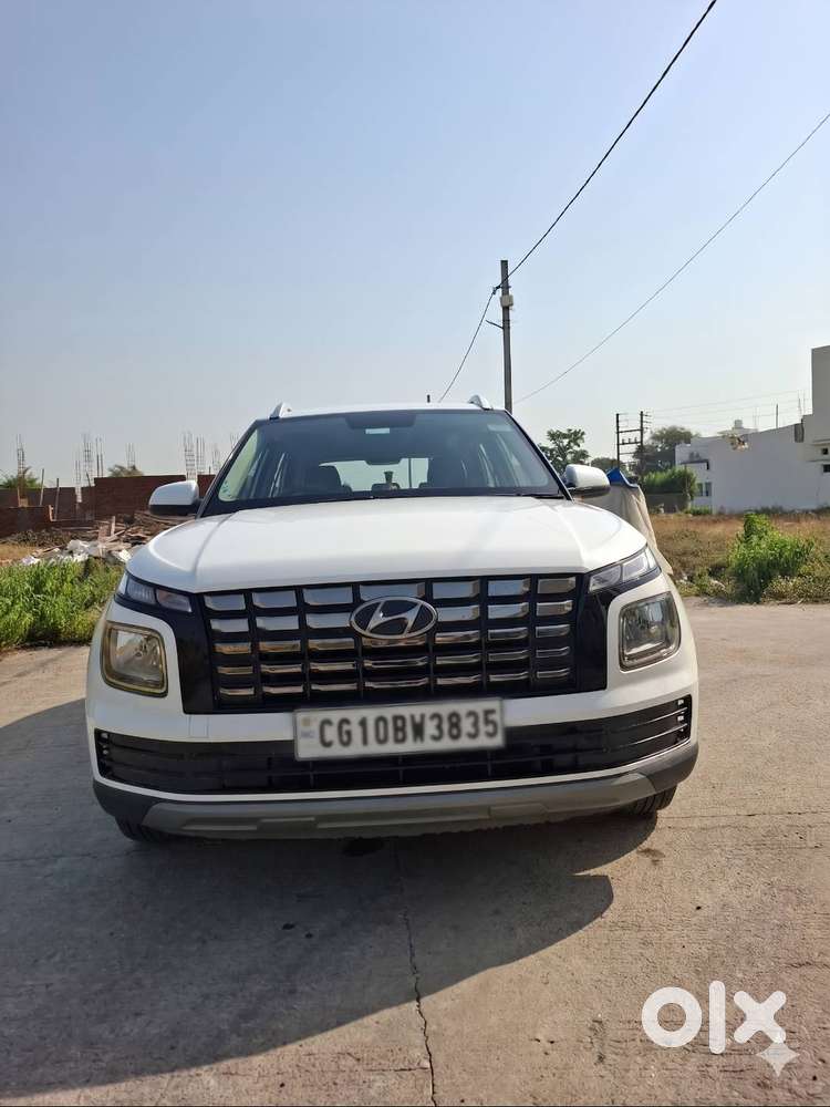 For Sale: Pre-owned Hyundai Venue Facelift – Impeccable Condition, Fea