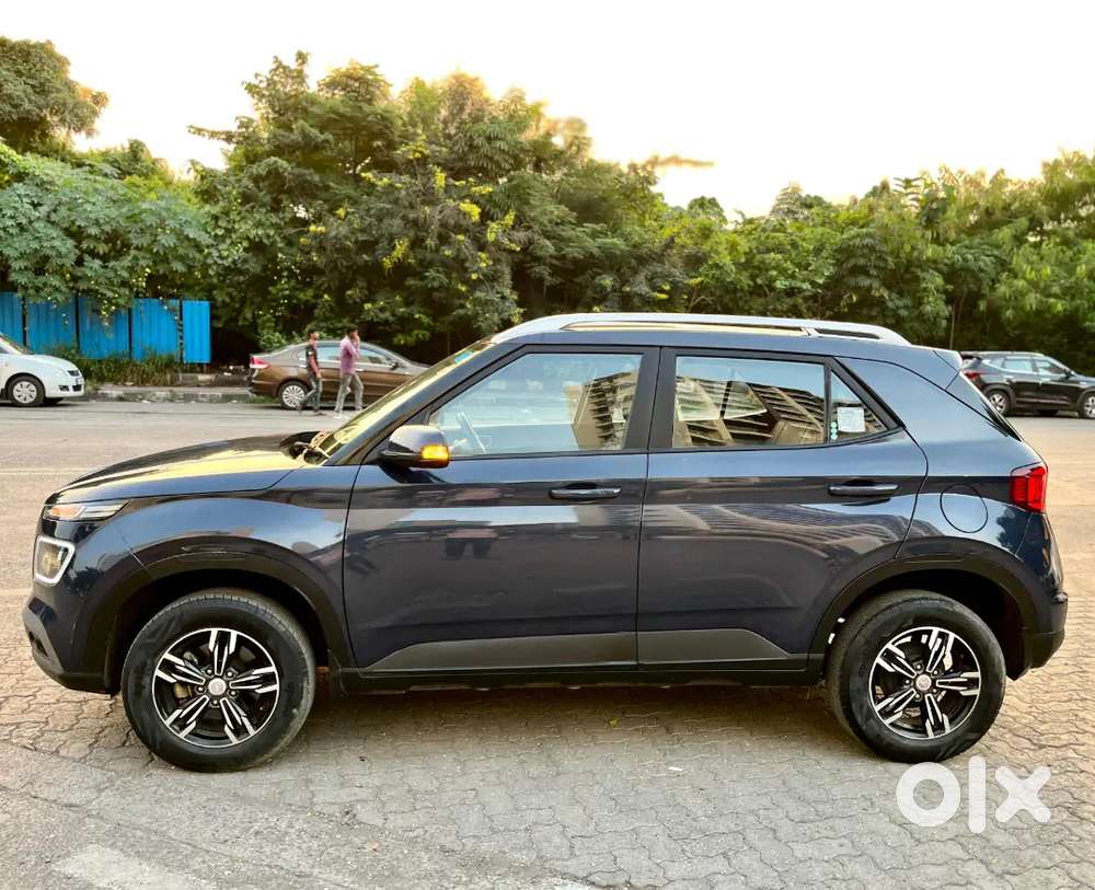 Hyundai Venue 1.2 S 2021 Petrol Manual 2022 Ragistration