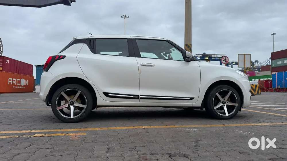 Maruti Suzuki Swift 2023 1st Petrol Manual