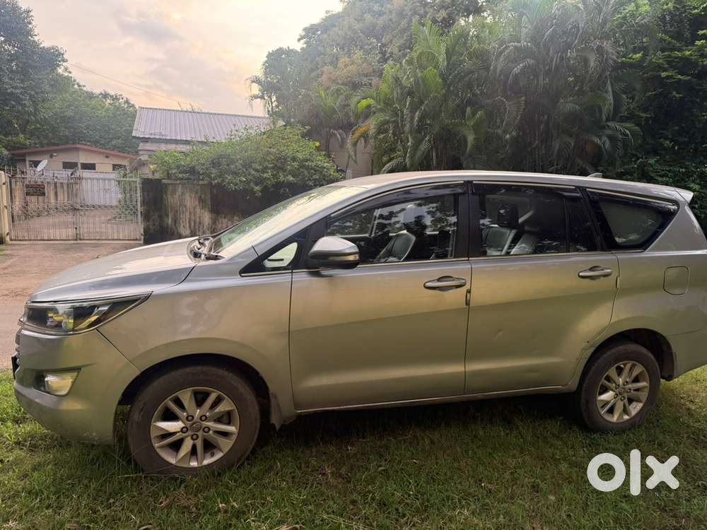 Toyota Innova Crysta 2016 Diesel Well Maintained