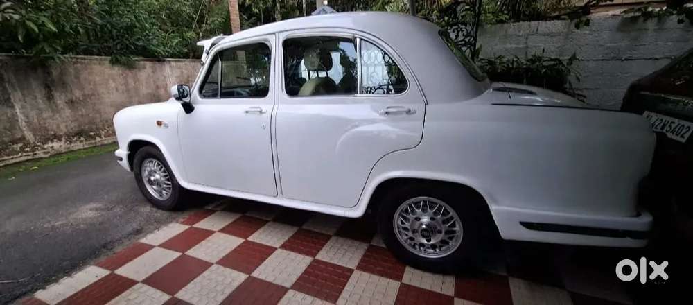 Ambassador Grand Petrol 2010 For Sale