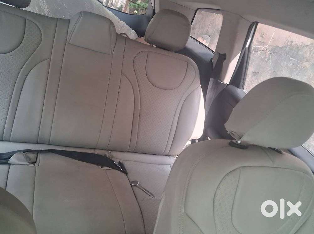 Mahindra Xuv700 Mx Diesel Mt 5 Str (e), 2023, Diesel