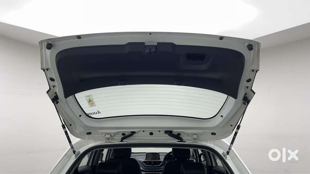 Tata Altroz 1.2 Xza Plus, 2023, Petrol
