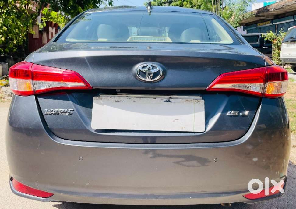 Toyota Yaris J Cvt, 2020, Petrol
