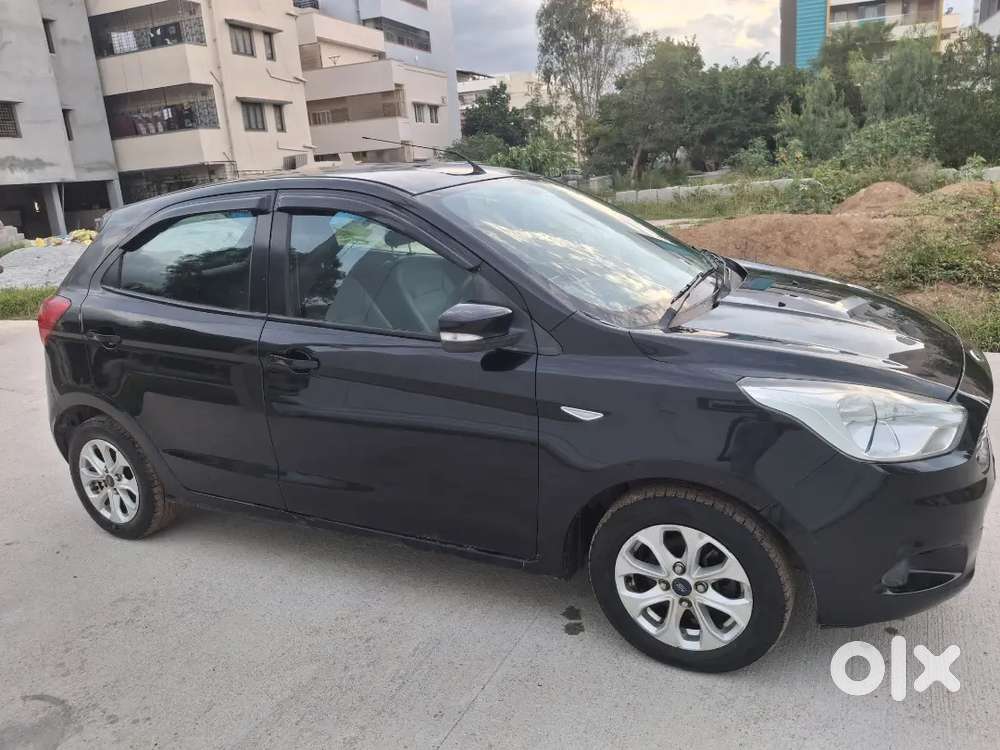 Ford Figo 1.2 Titanium Petrol 2016