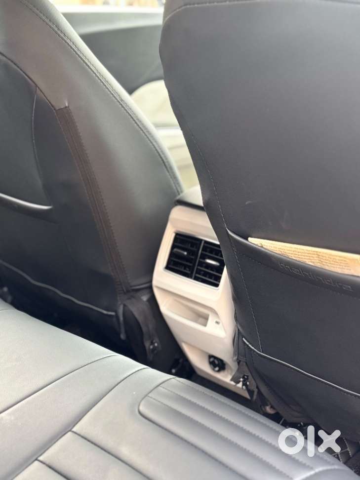 Mahindra Xuv 3xo Ax5 Pm Mt, 2025, Petrol