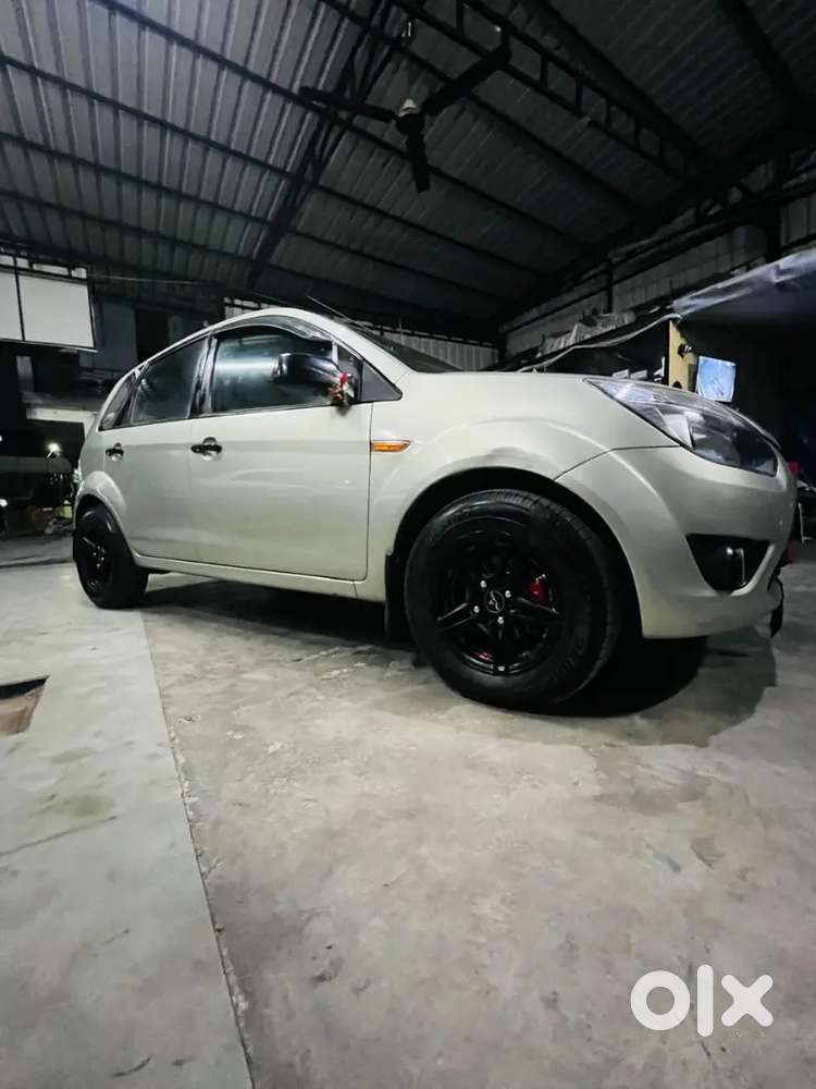 Ford Figo 2011 Petrol 65000 Km Driven