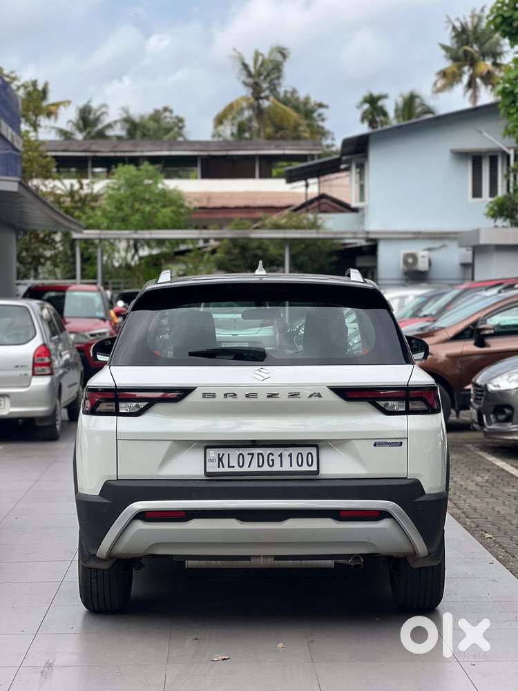 Maruti Suzuki Brezza 1.5 Zxi At Smart Hybrid, 2025, Petrol