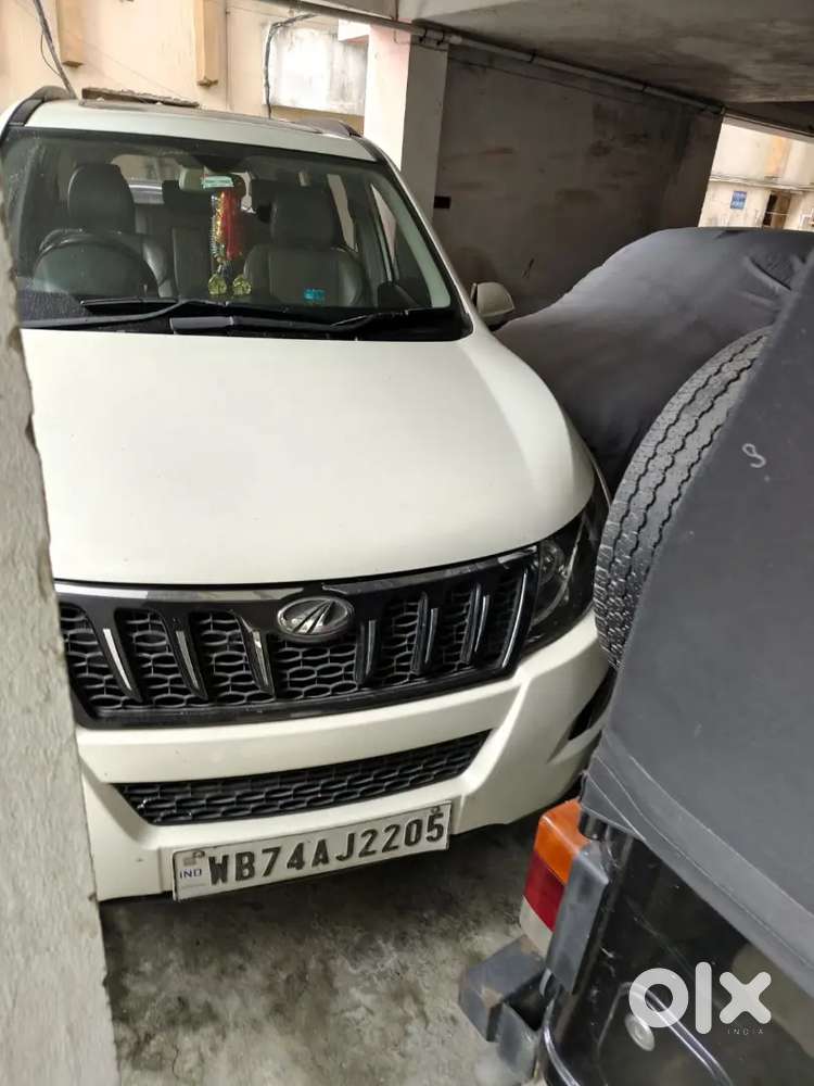 Mahindra Xuv500 2015