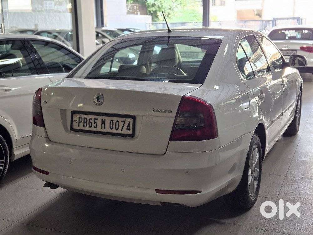 Skoda Laura Ambition 2.0 Tdi Cr Mt, 2011, Diesel