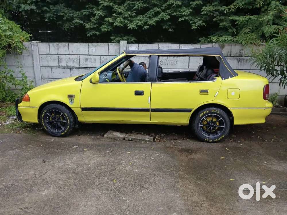Maruti Suzuki Esteem 2001
