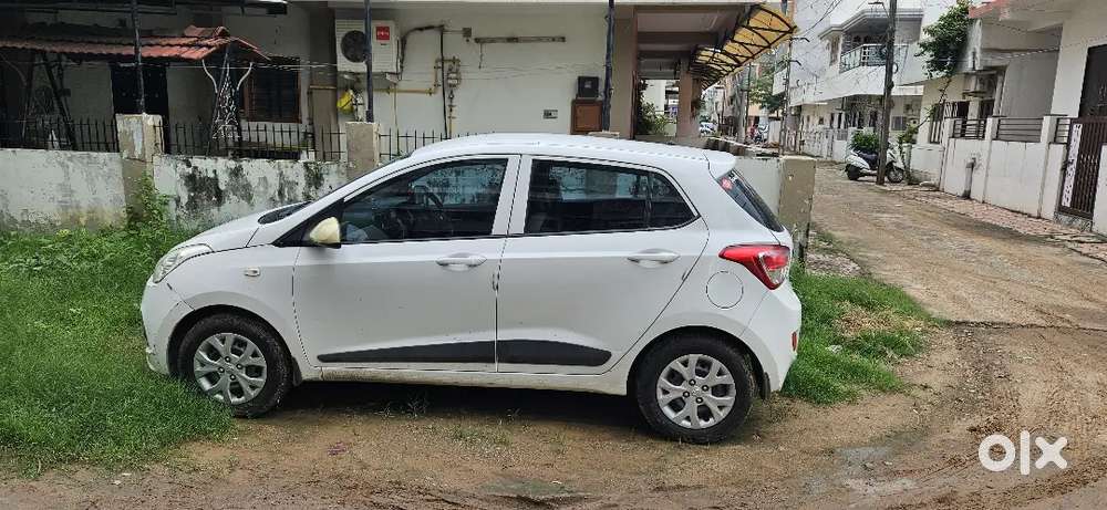 Hyundai Grand I10 Magna 2016 – Petrol  41,000 Km  Well Maintained
