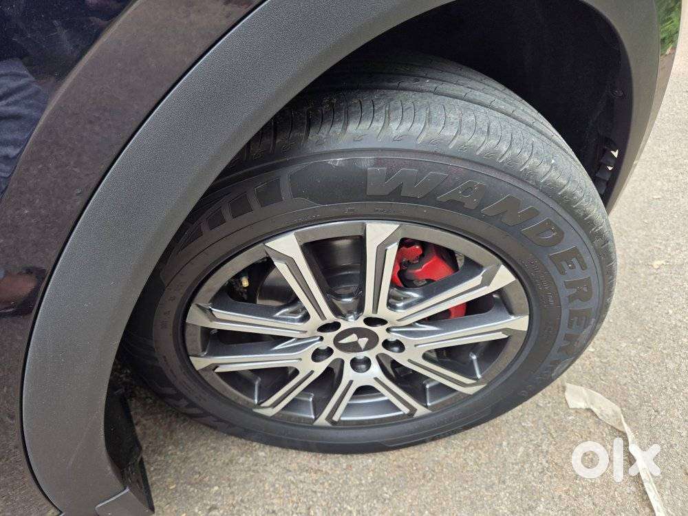 Mahindra Xuv700 2.2 Ax 7 Diesel Mt Luxury Pack Str, 2024, Diesel