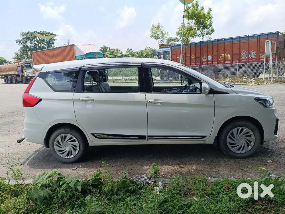 Maruti Ertiga Vxi 2025