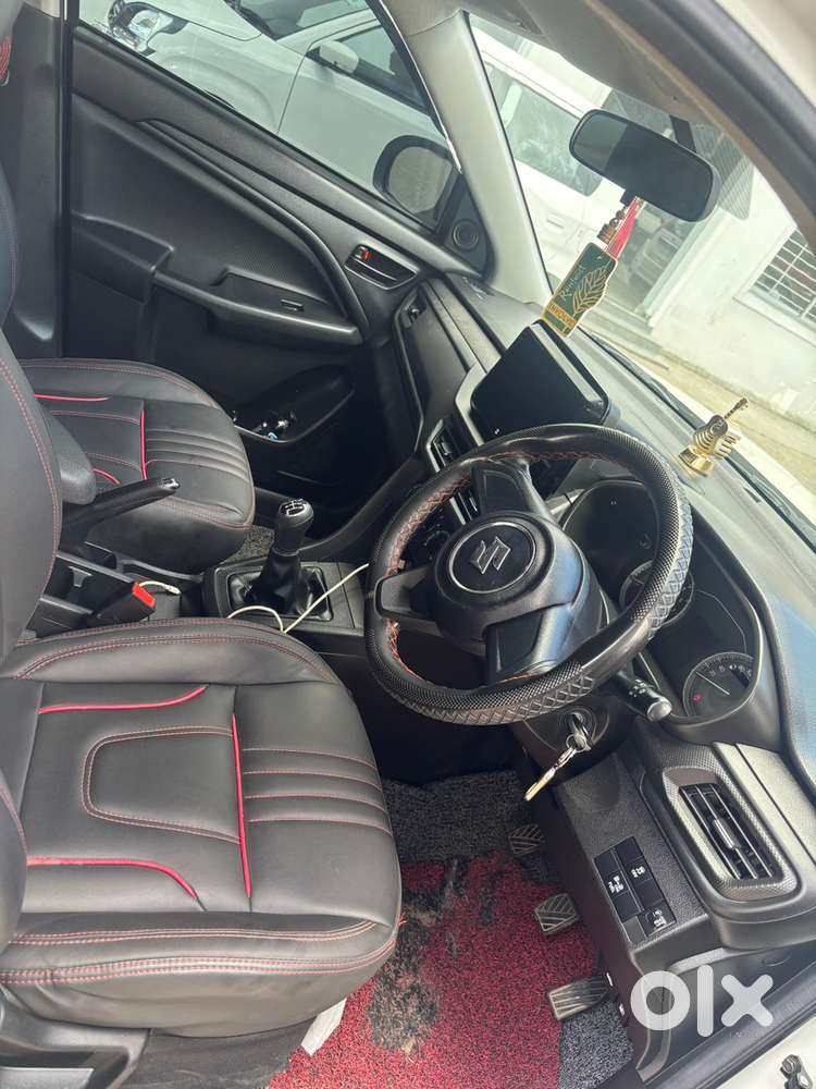 Maruti Brezza 2025 Lxi Cng