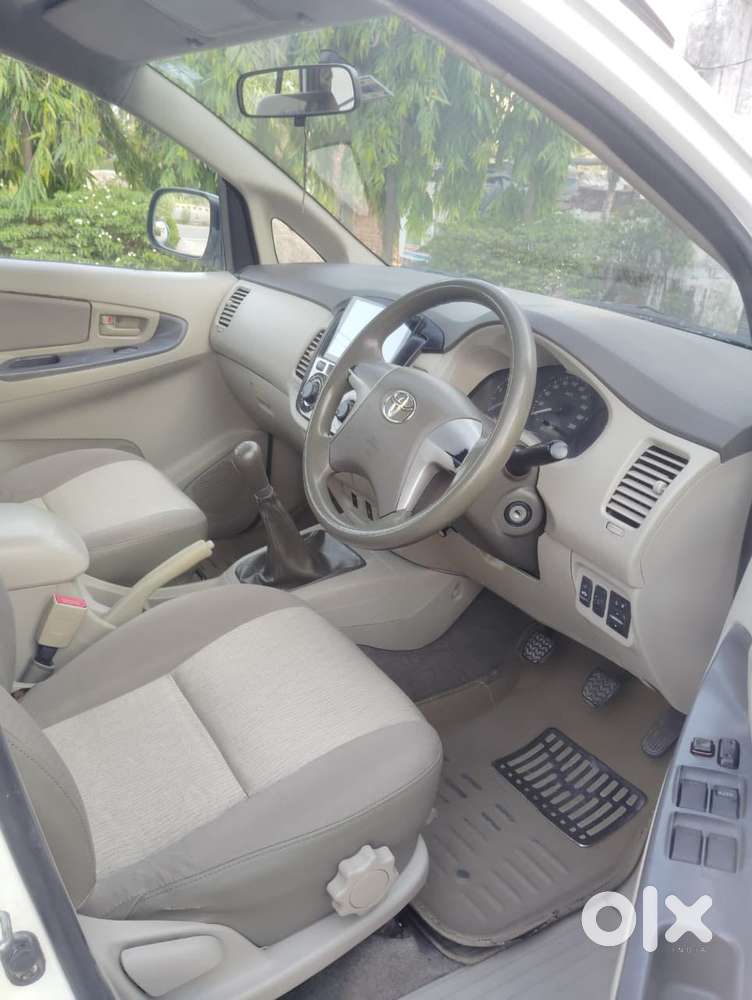 Toyota Innova 2.5 Gx 8 Str Bsiv, 2012, Diesel