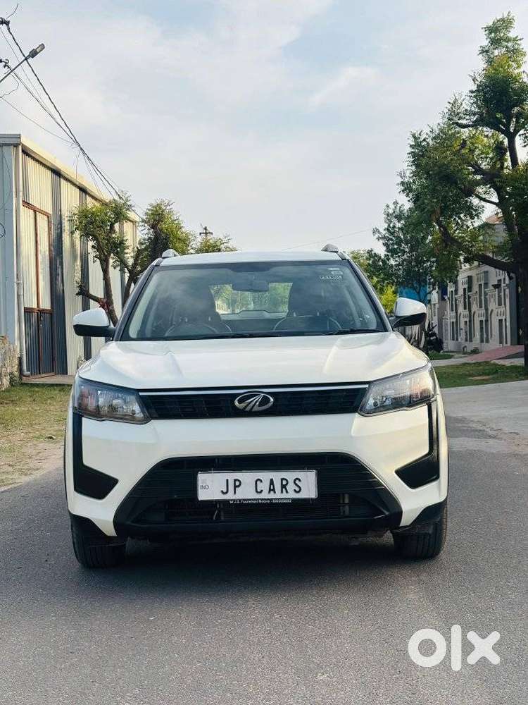 Mahindra Xuv300 W4, 2022, Petrol