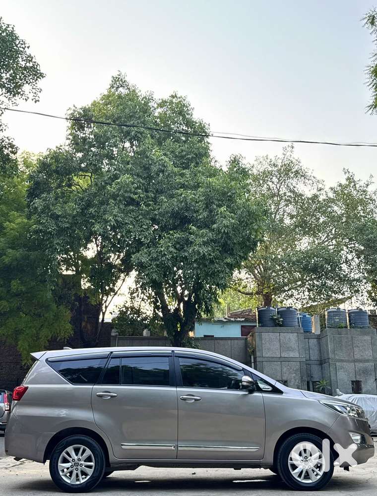 Toyota Innova Crysta 2.4 G Mt, 2016, Diesel