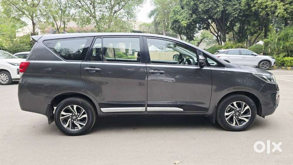 Toyota Innova Crysta 2.4 Gx Limited Edition At 7 Str, 2022, Diesel