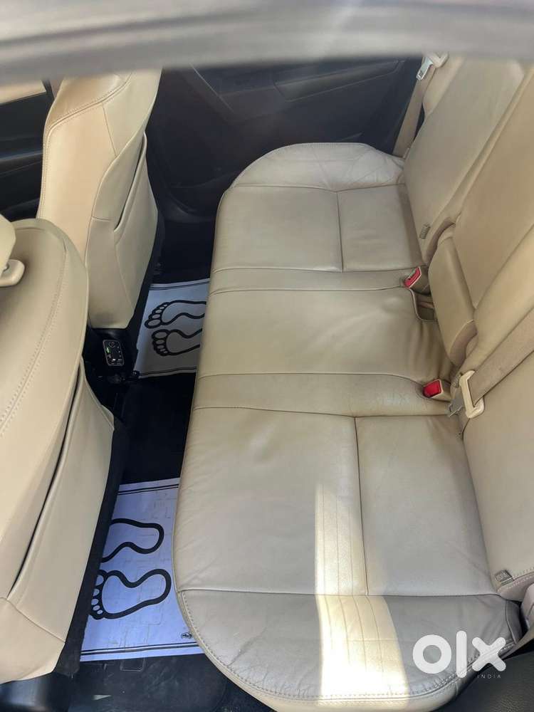 Toyota Corolla Altis 2016