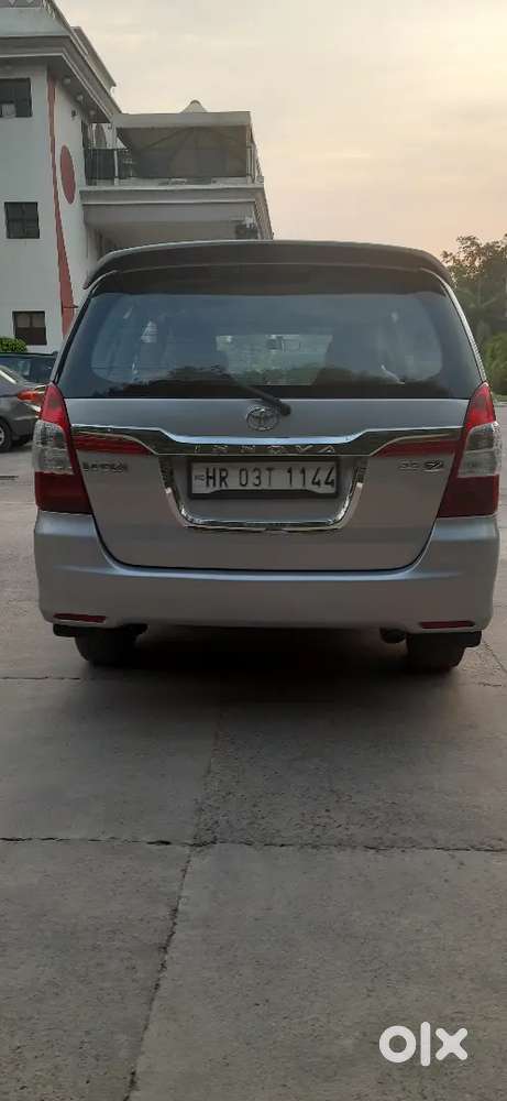 Toyota Innova 2016 Diesel 130000 Km Driven