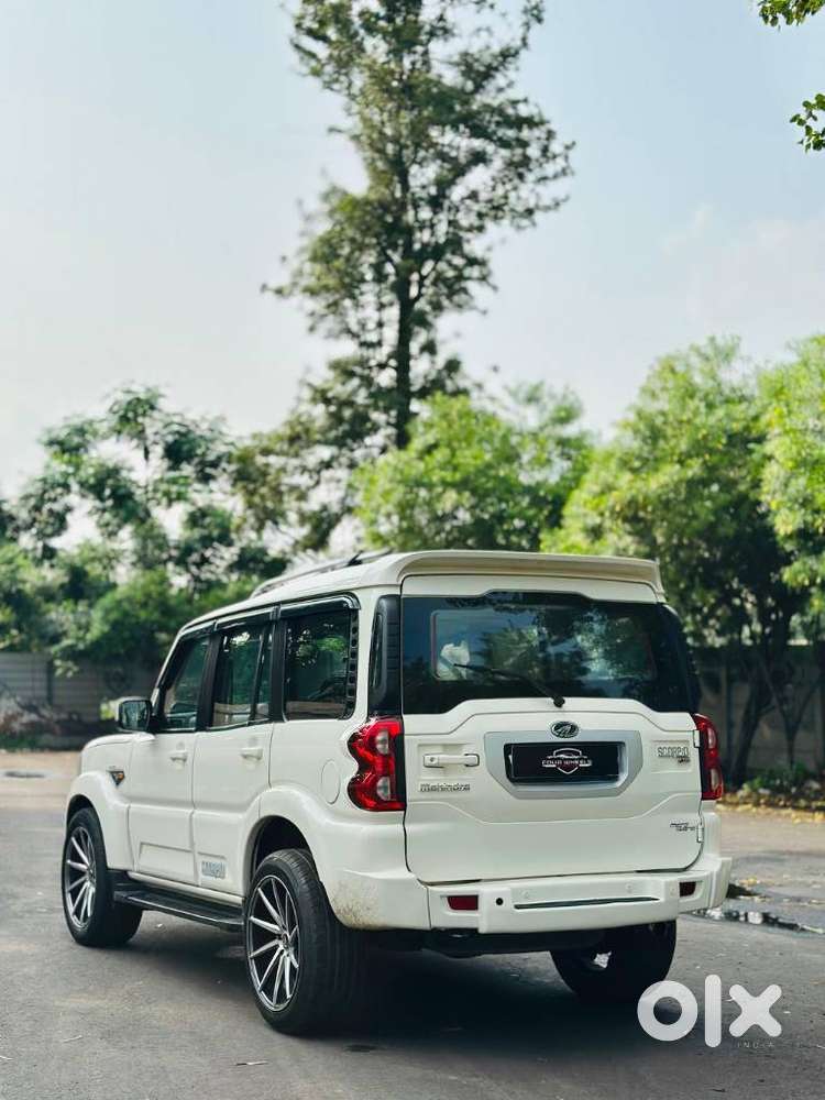 Mahindra Scorpio S10, 2014, Diesel
