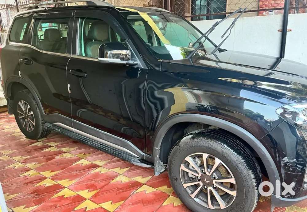 Mahindra Scorpio N Z8 Select 2024 Petrol 5300 Km Driven