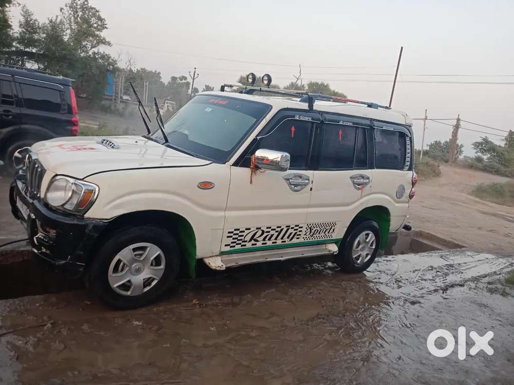 Mahindra Scorpio 2.5 S2 2013