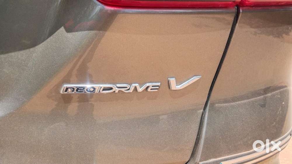 Toyota Rumion V Mt, 2025, Petrol