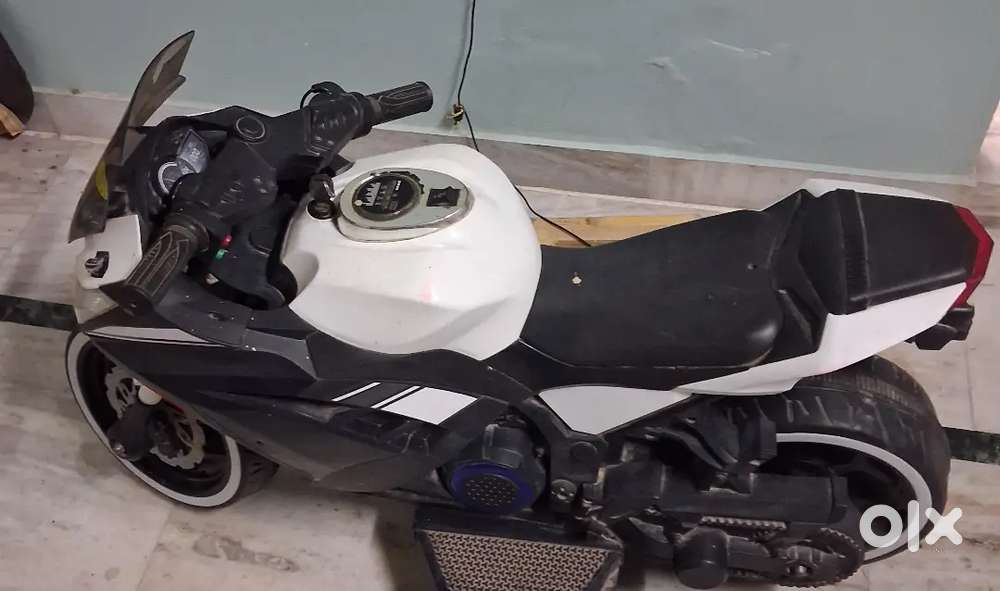 BATTERY OPERATED BIKE,running in good condition