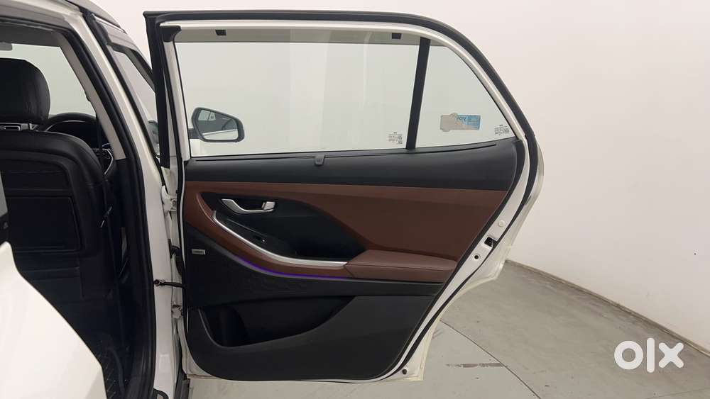 Hyundai Alcazar Platinum 7 Str 1.5 Turbo Petrol Adventure, 2023, Pet..