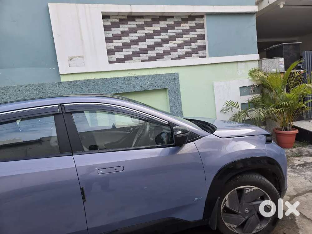Tata Curvv Ev 2025 Electric 27000 Km Driven
