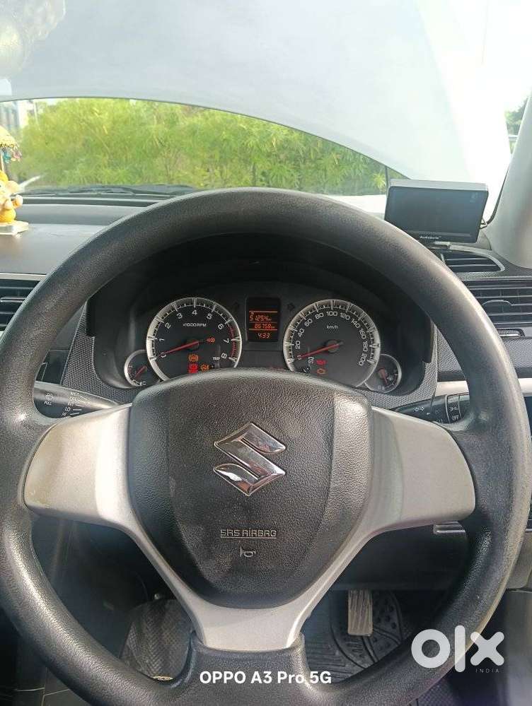 Maruti Suzuki Swift Vxi Abs Bsiv, 2016, Petrol