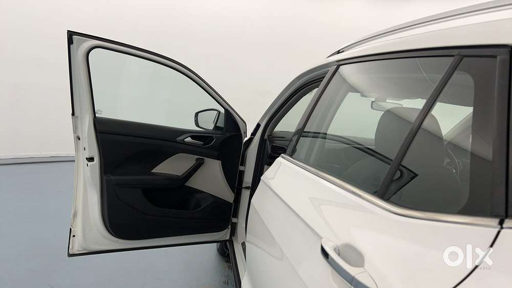 Volkswagen Taigun Topline 1.0 Tsi At (electric Seats), 2022, Petrol