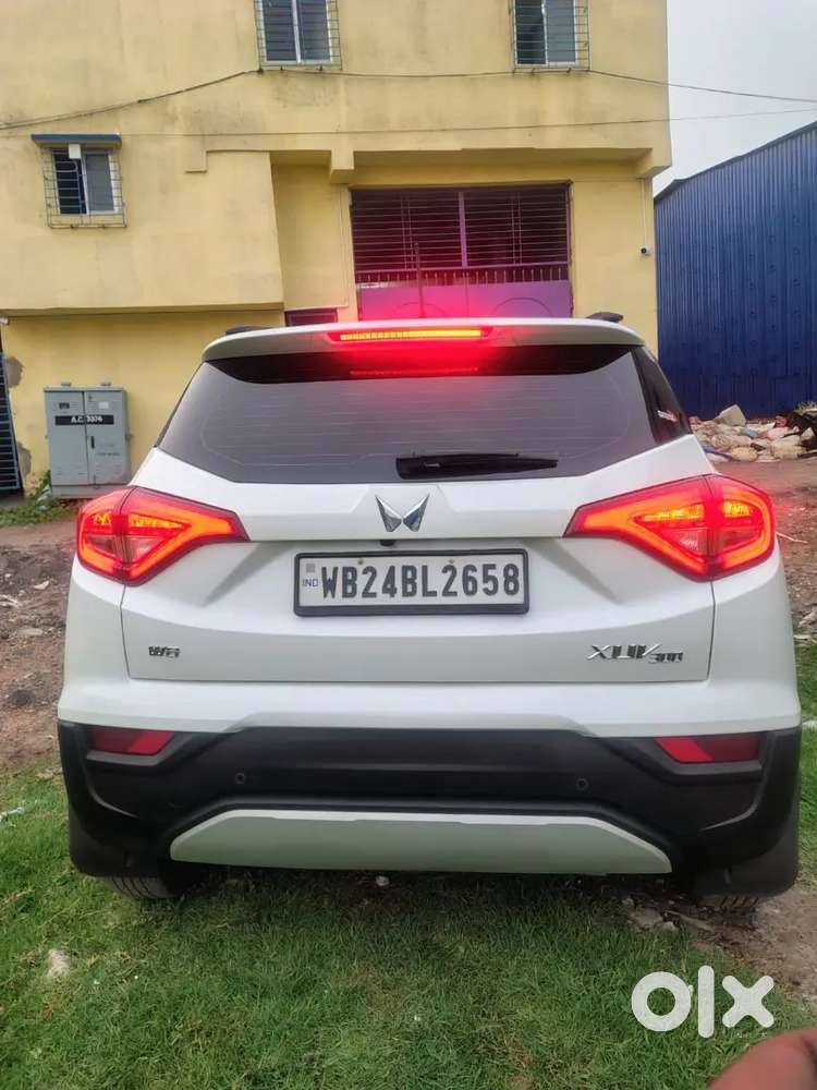 Mahindra Xuv300 2024 Diesel Well Maintained
