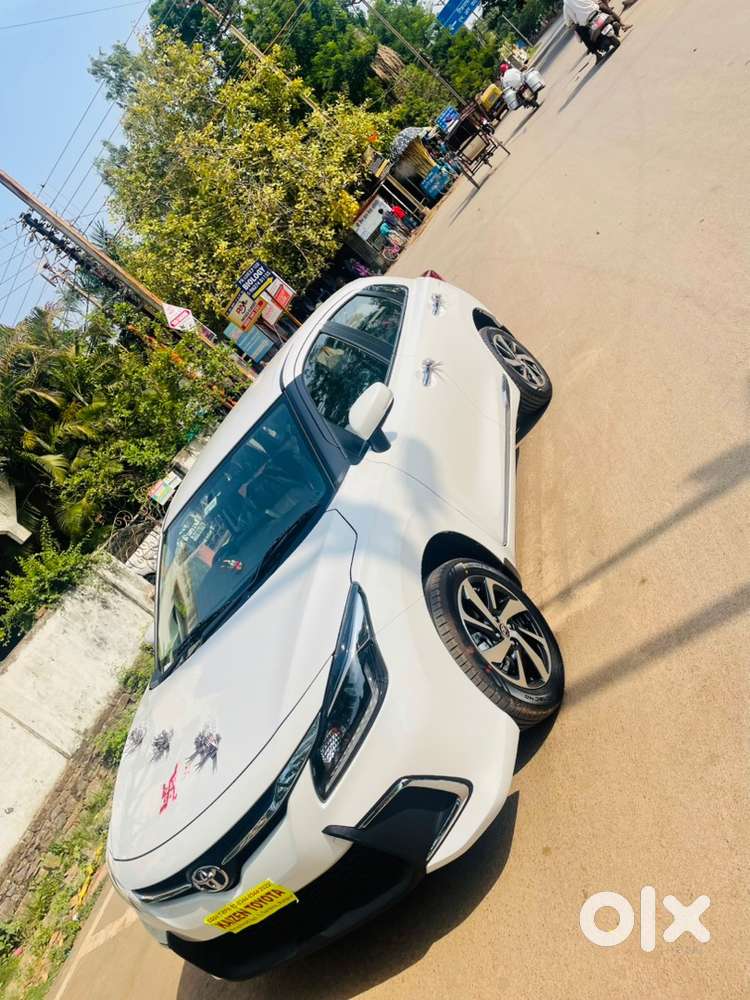 Toyota Glanza Automatic Car Petrol