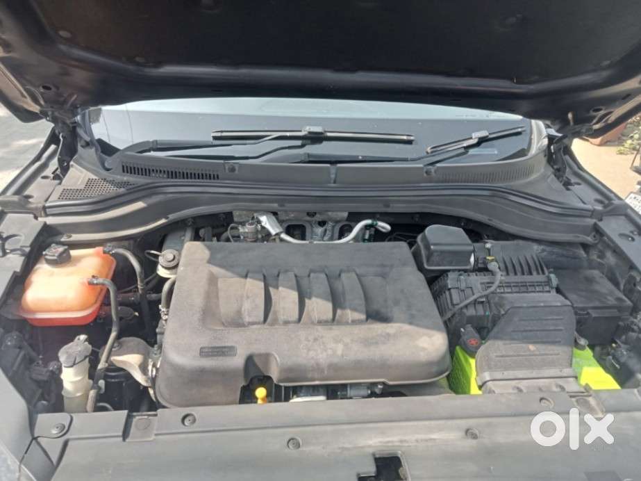 Mahindra Xuv700 2.2 Ax 7 Diesel At Luxury Pack Str, 2021, Diesel